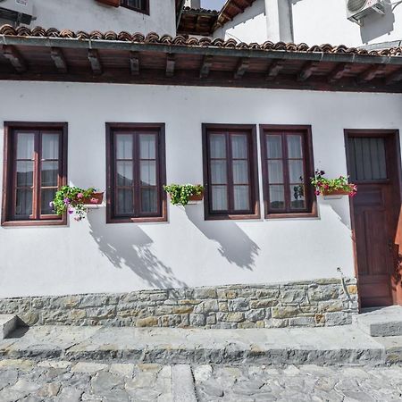 Апартамент Трапезица Veliko Tărnovo Esterno foto